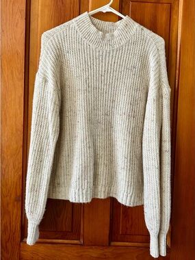 Gianni Bini Oatmeal Chunky Ribbed Crewneck Sweater Size L